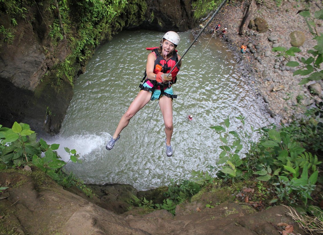 Gravity Falls Waterfall Jumping Canyoning